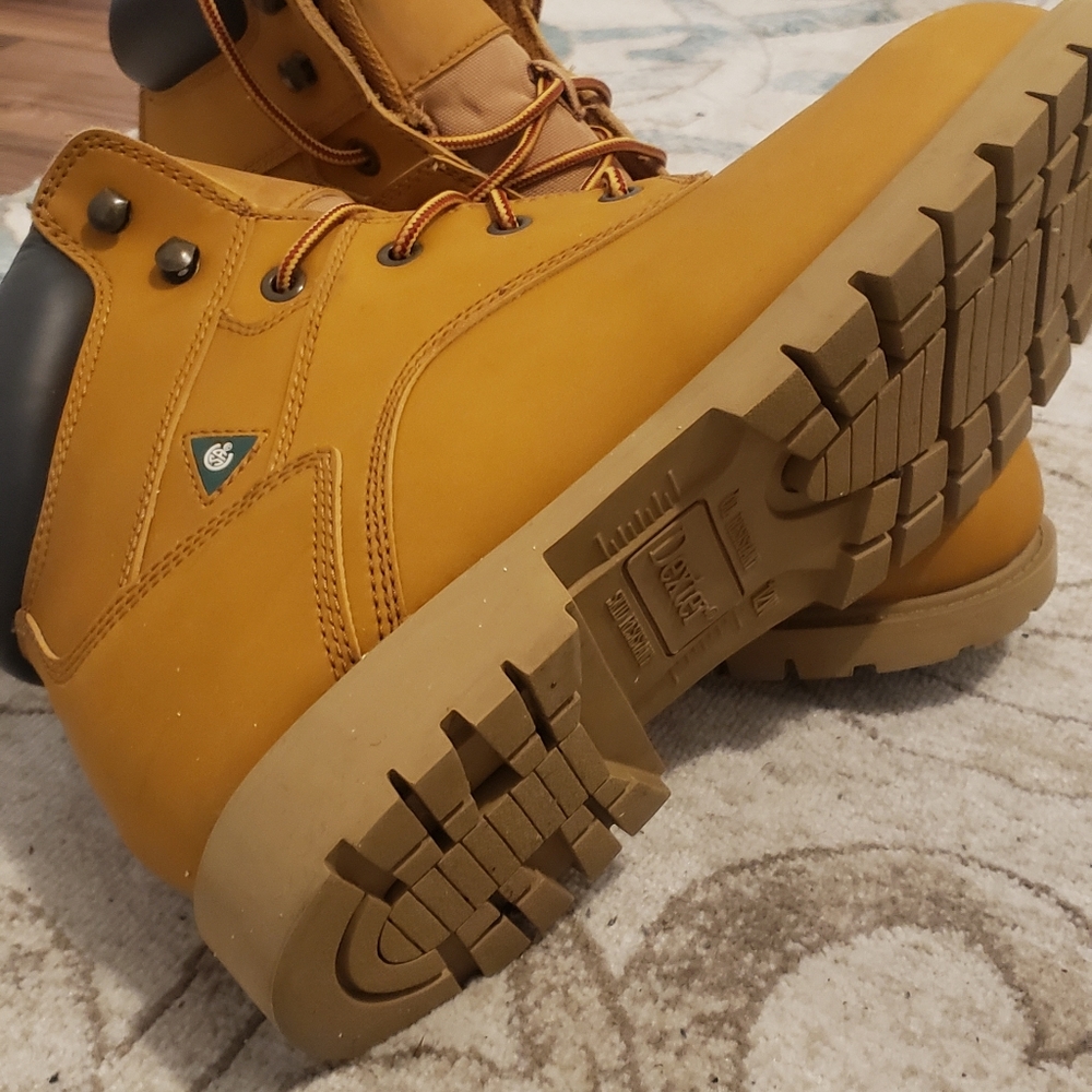 Mens boots with safety steel